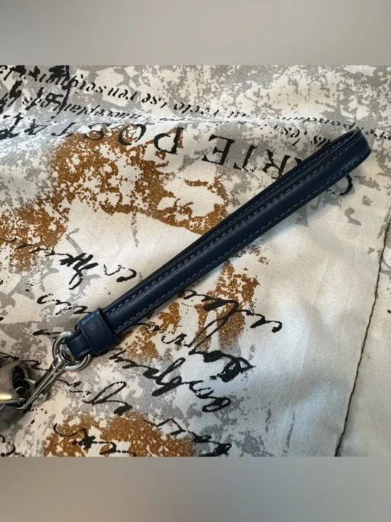 NWT! Coach Denim Zip Wristlet in Dark Blue with Silver Logo - Picture 6 of 9